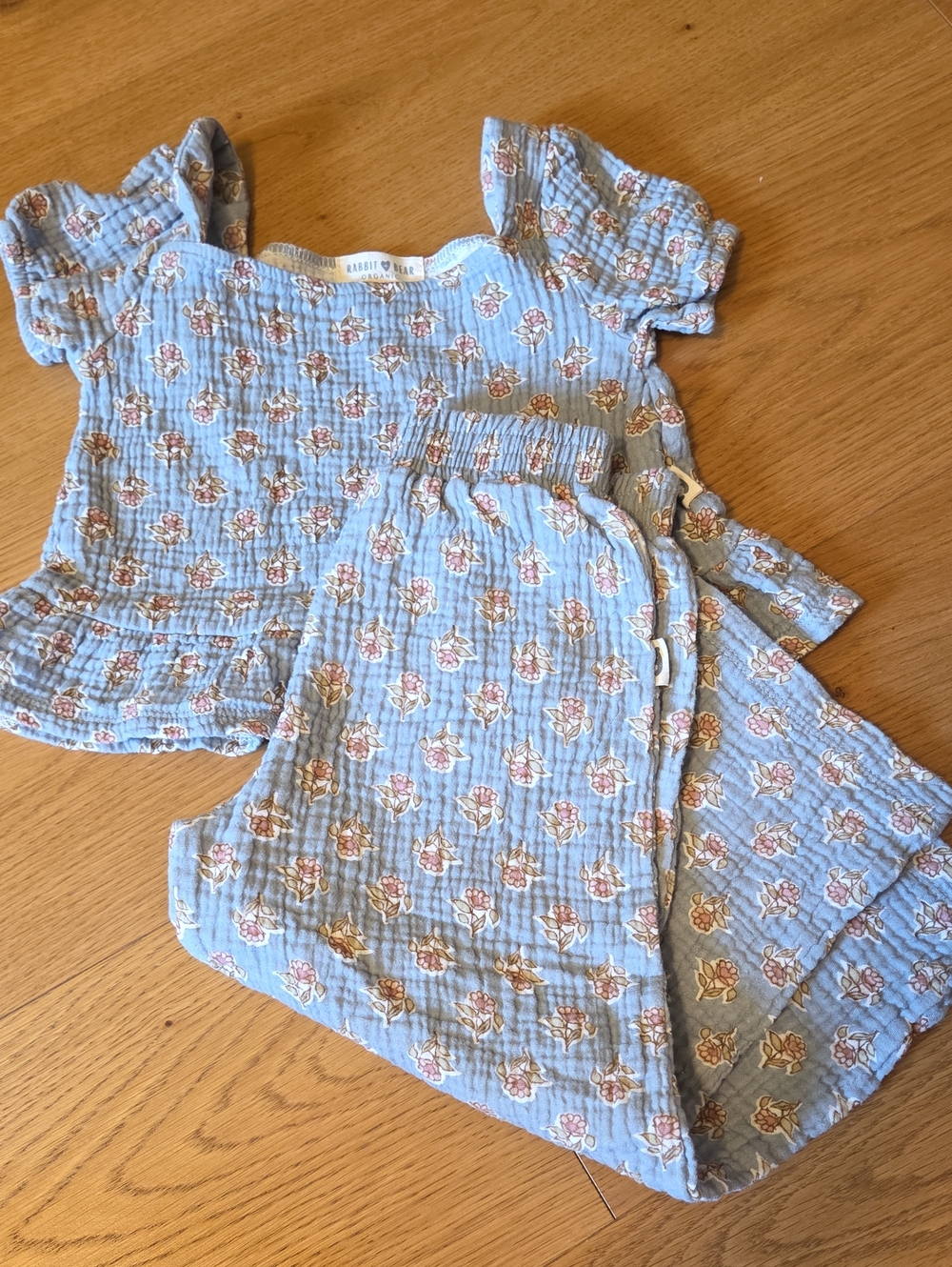 Girl's Outfit